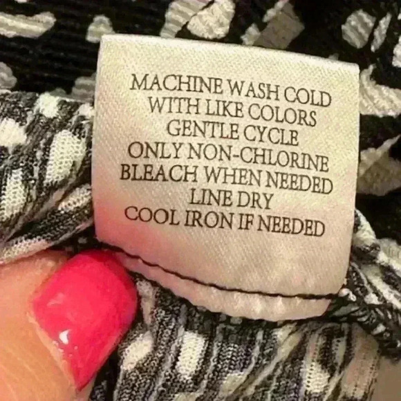 NWT!  FRED DAVID Ladies Leopard Print Black/White Blouse/Tunic Top Size Medium - Picture 7 of 11